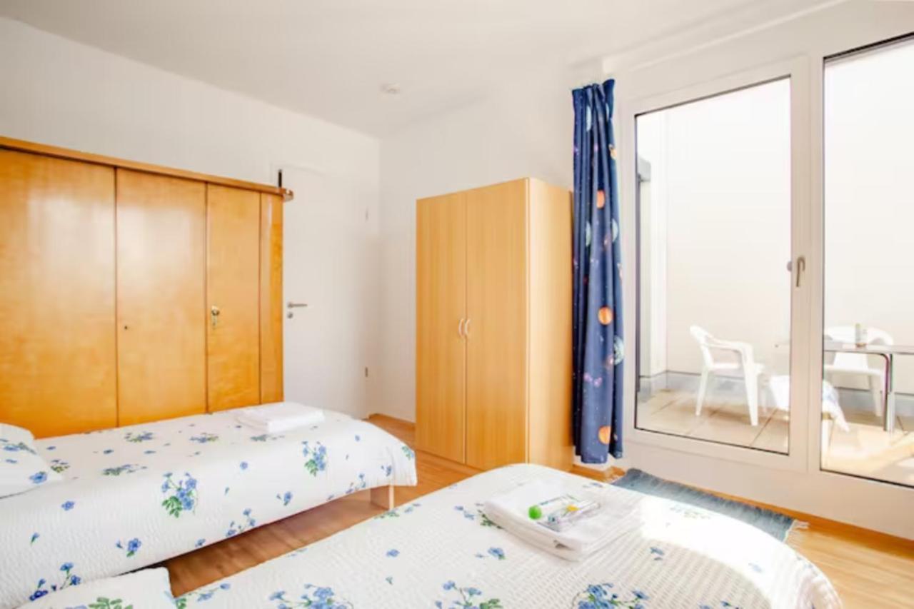 Beautiful Room With Balcony Direction To Messe ハノーファー エクステリア 写真