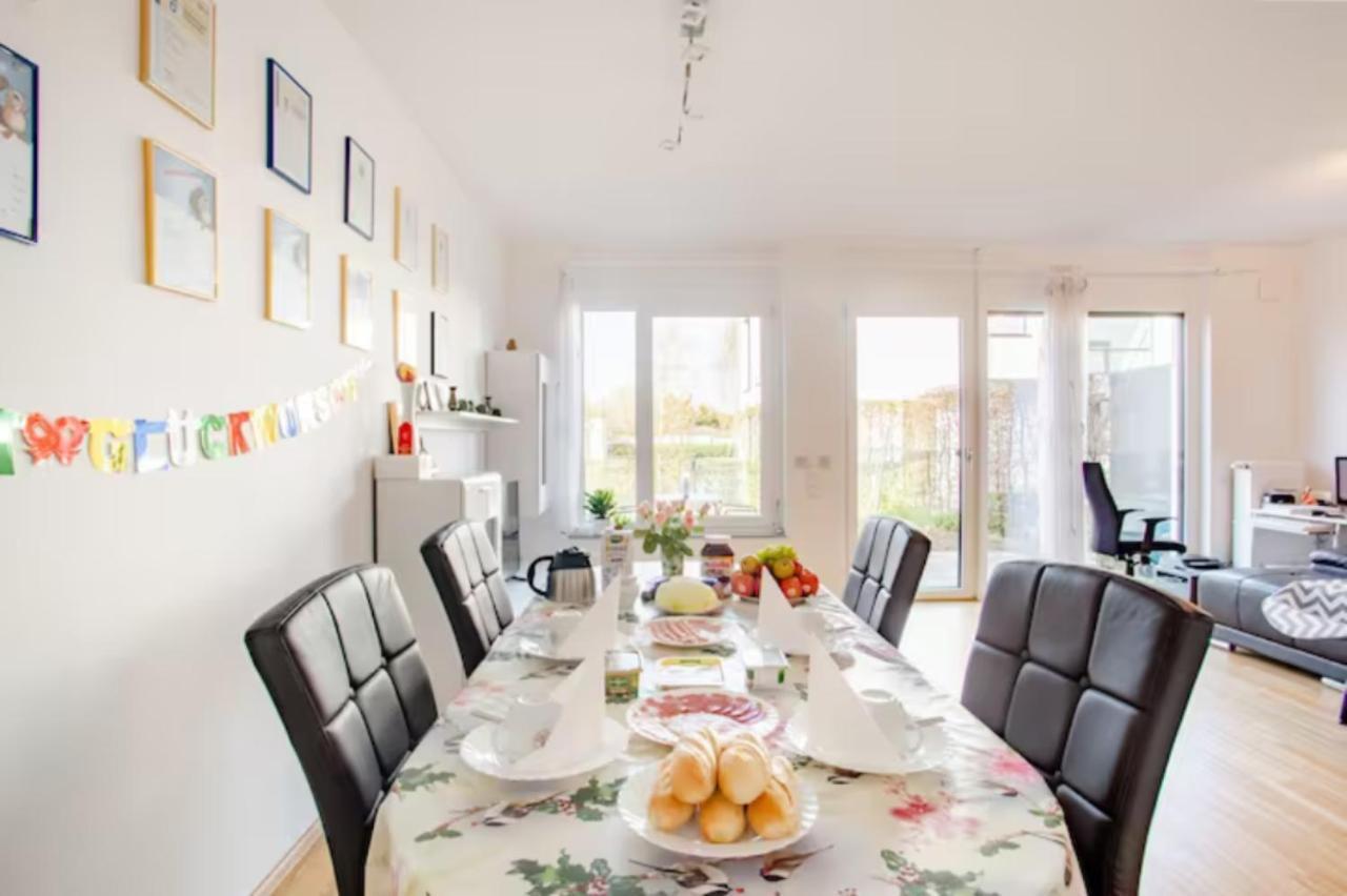 Beautiful Room With Balcony Direction To Messe ハノーファー エクステリア 写真